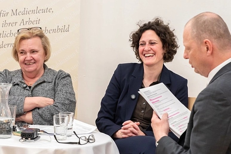 v.l.: Regina Polak, Jasmin Freyer, Georg Pulling