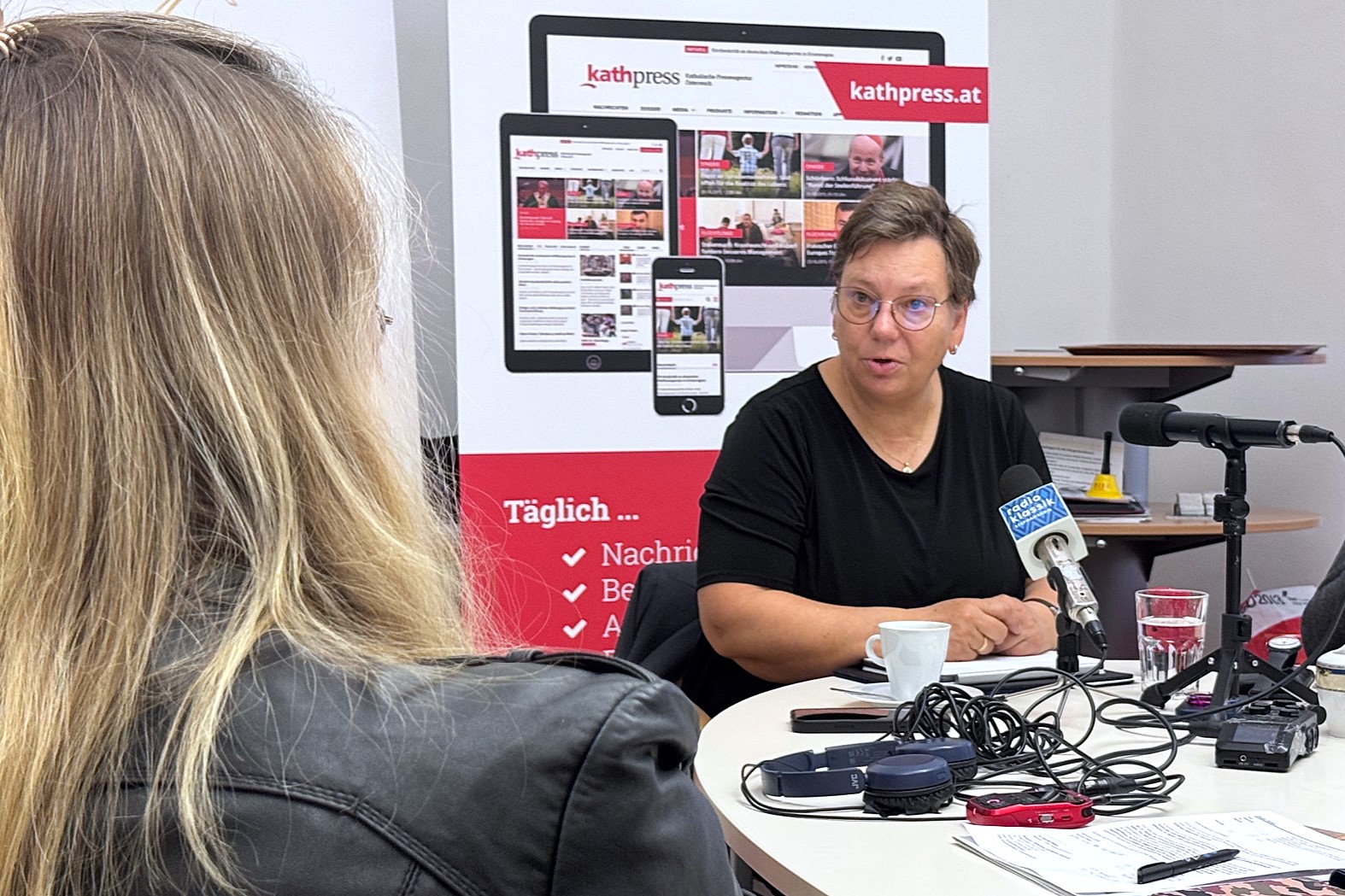 Hille Haker im Gespräch mit österreichischen JournalistInnen